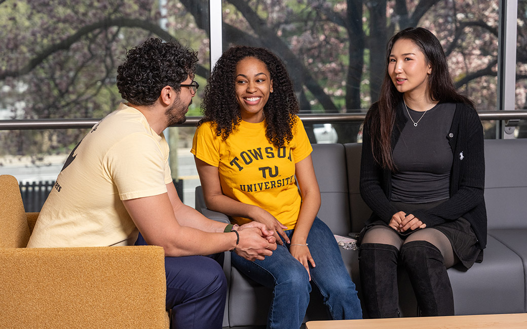 TU students converse cheerfully