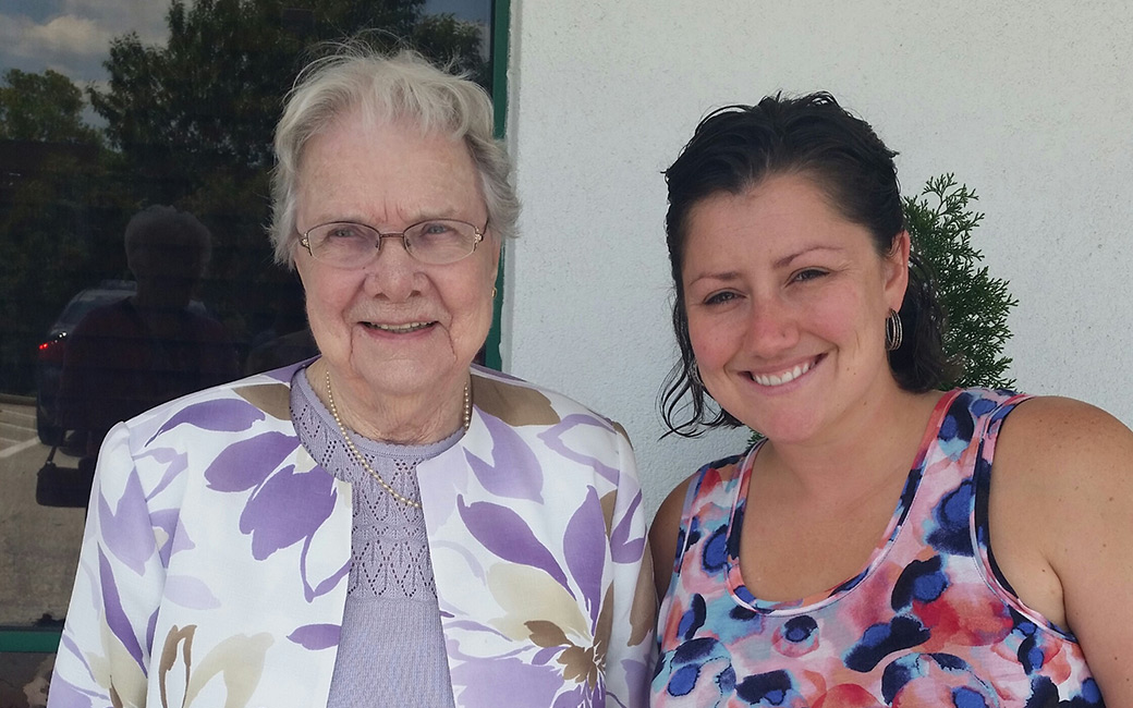 Mrs. Mildred Murray (CHP benefactor) and scholarship award recipient Krysta Grey (KNES '11) at a luncheon