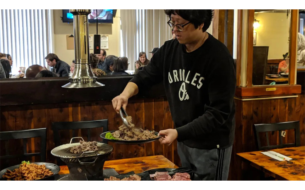 Preparing food inside Jong Kak