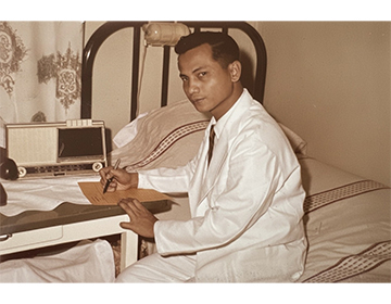 Dr. Raymundo Magno during his residency