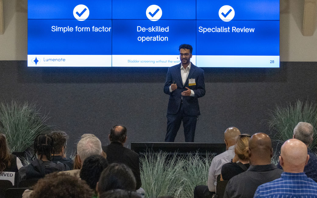 Anand Vaish pitching at startup accelerator showcase