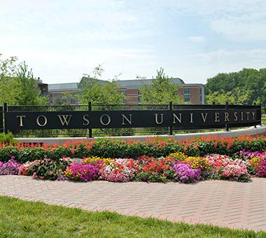 The entrance gate to Towson University