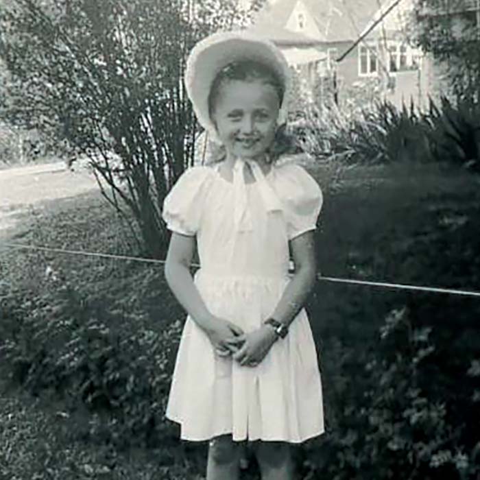 Black and white photo of Lone Azola as a child