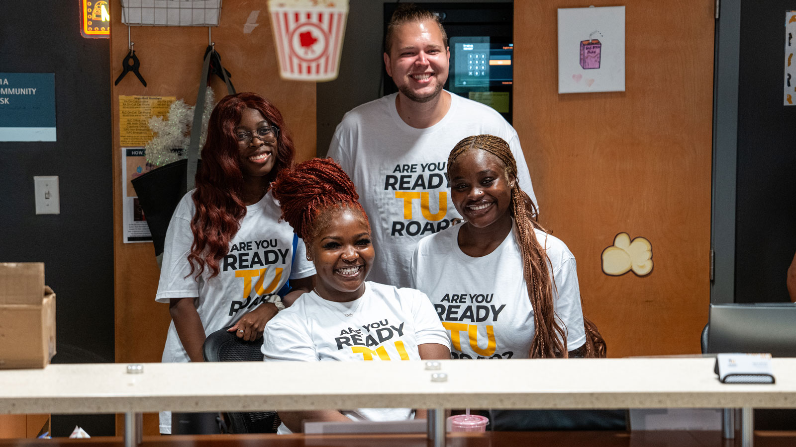 Student resident assistants welcome new students to TU during move-in