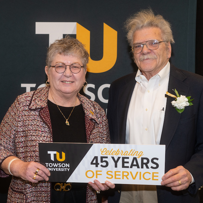 Tom Krause recieves award from TU President