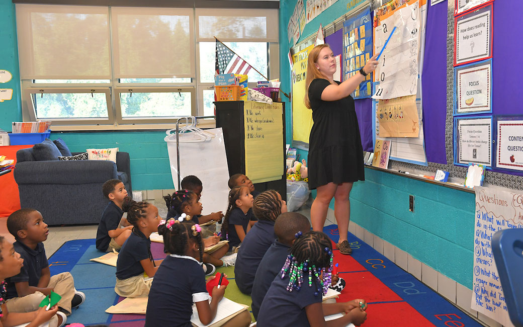 Early childhood education student intern teaches first grade at Mary Ann Winterling Elementary