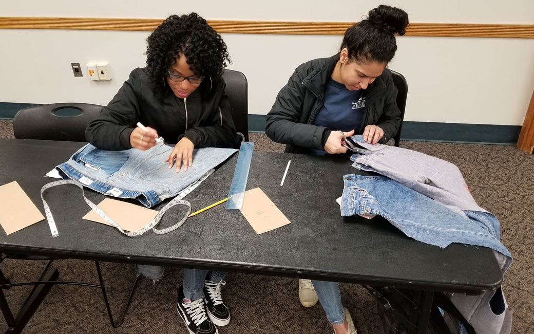 TU Students repurposing jeans at the Fix-It Fair