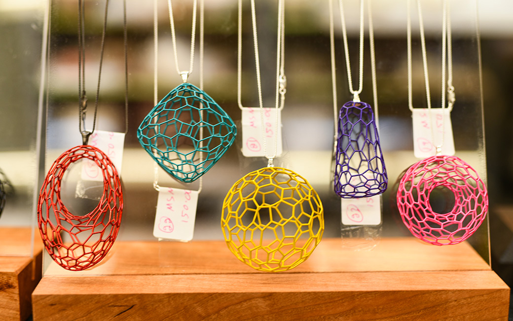 Sculpted jewelry