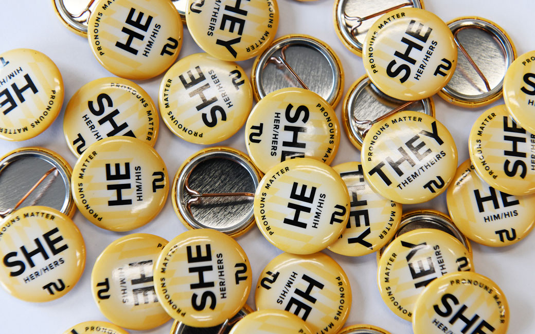 Towson University Pronoun Pins