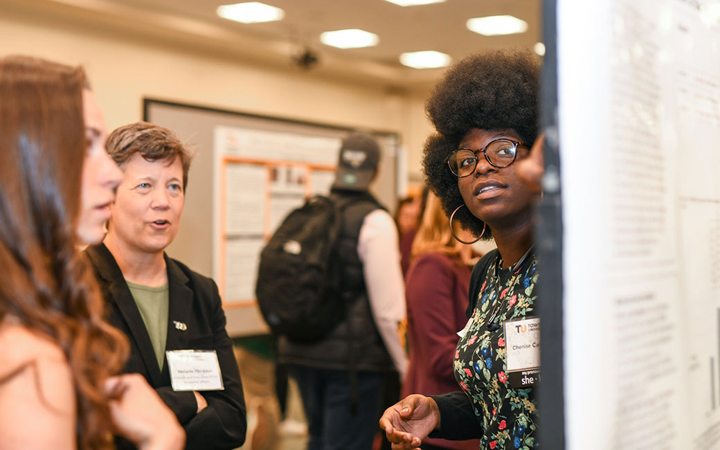From the classroom to the real world: Showcasing student research