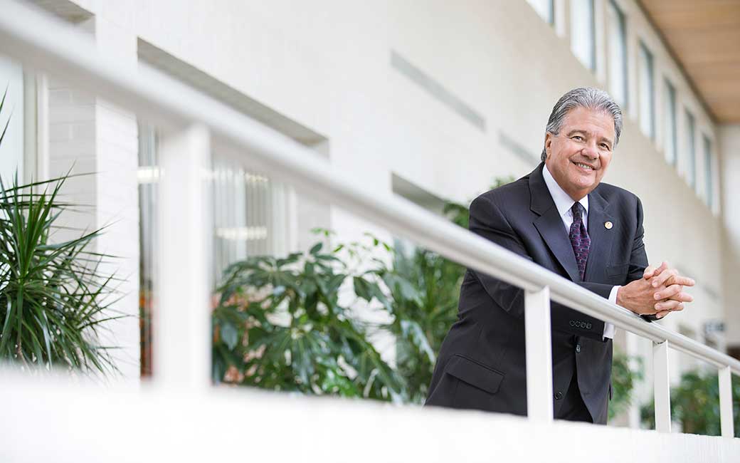 USM Chancellor Robert Caret