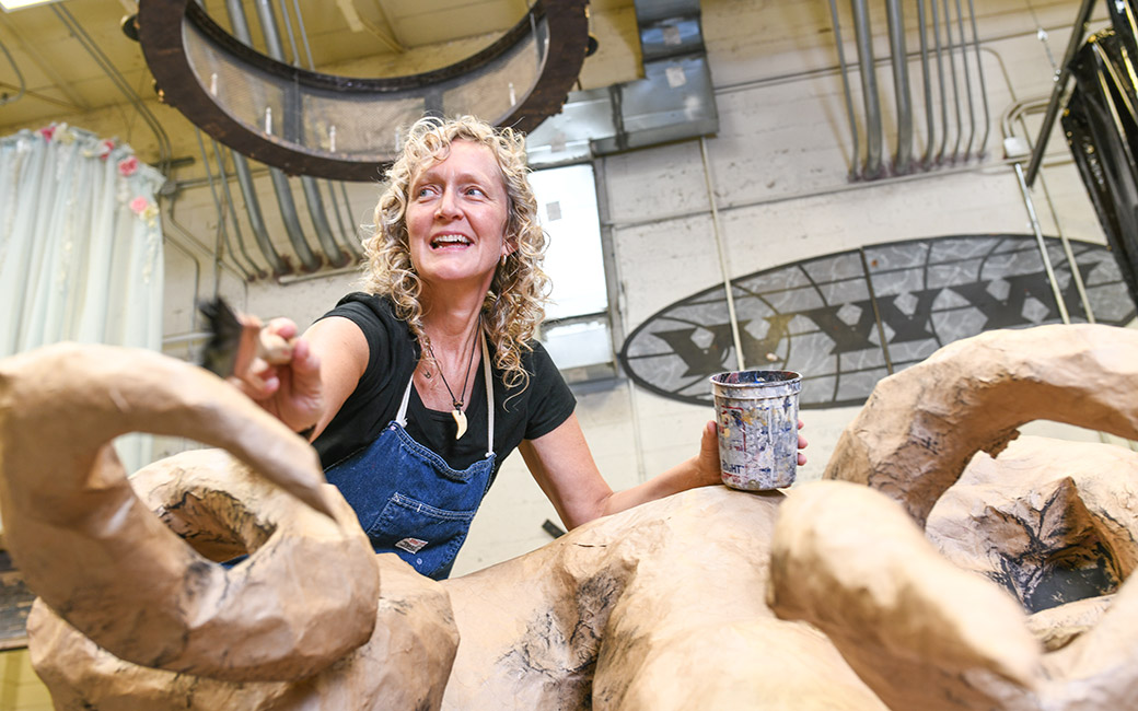 Tavia La Follettee building prop