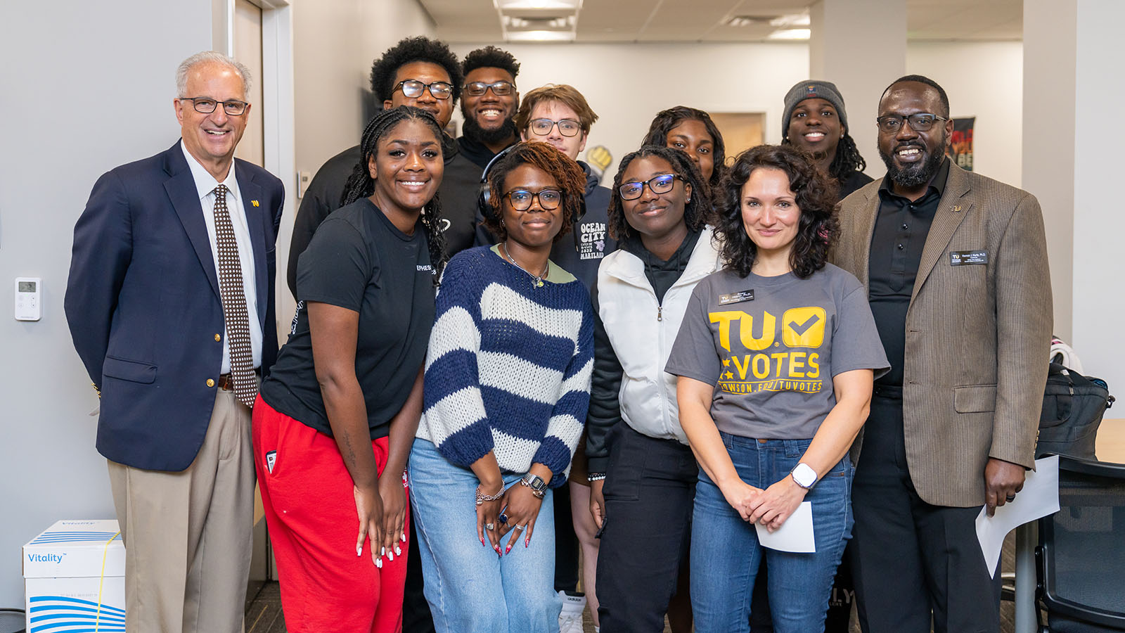 Group of students, faculty and staff